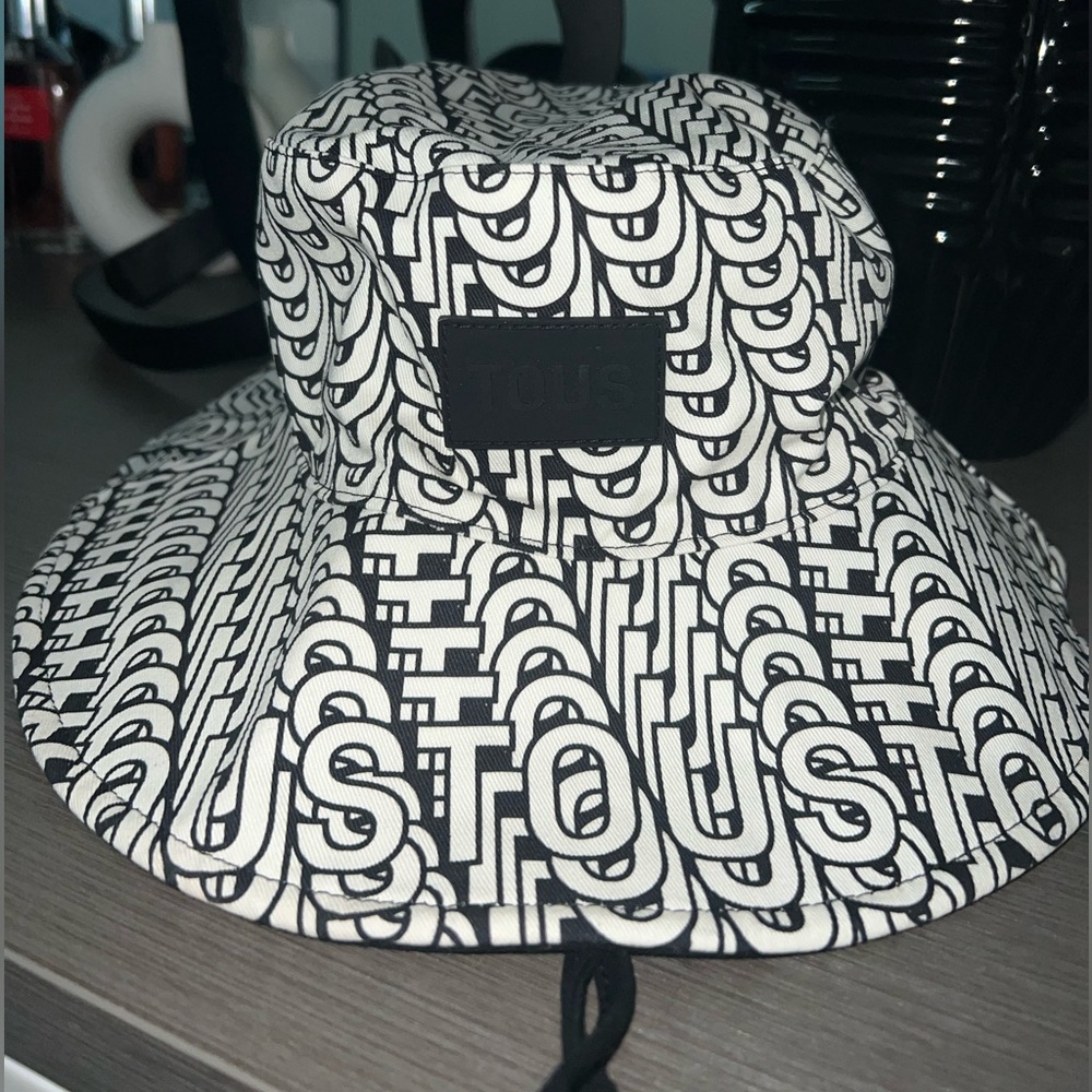 Tous Printed Black and White Bucket Hat